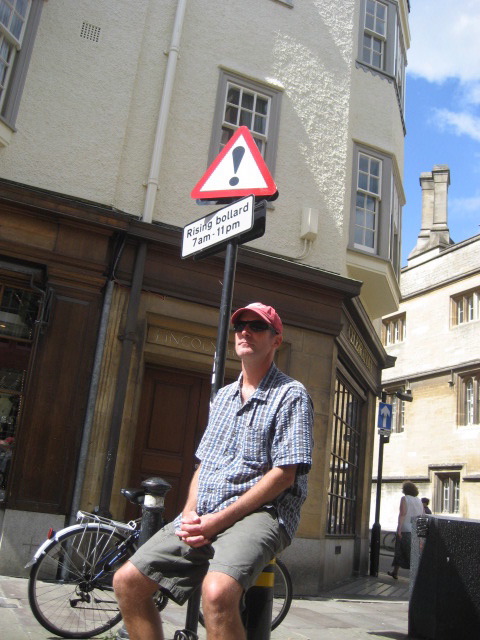 Rising bollard