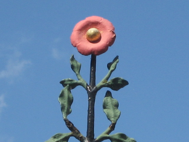 Gate detail (flower)